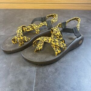 Chaco Leopard Print Women's Sandals Classic Strap Size 11